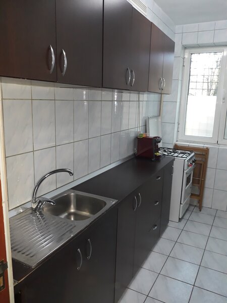 Drumul Taberei, vis-a-vis de Piata Moghioros, B-dul Brasov stradal,