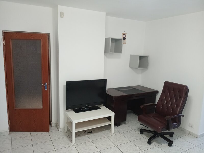 Drumul Taberei, vis-a-vis de Piata Moghioros, B-dul Brasov stradal,